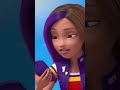 🏝️ Nettoyons le Monde ! | Barbie: It Takes Two | Court | Barbie Français