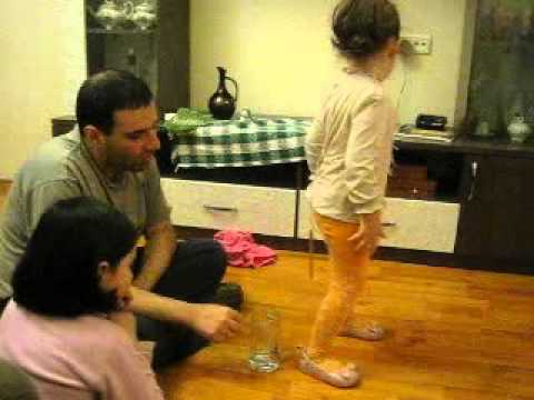 ოლი ხალისობს :)