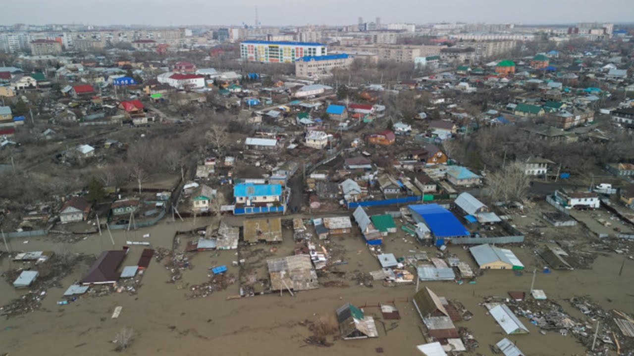 Паводки в Петропавловске. Людей эвакуируют в школы и общежития