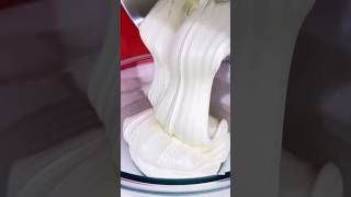Esse creme de ninho é incrível, muito saboroso e fácil de fazer! #bolos #recheio #ninho #doces