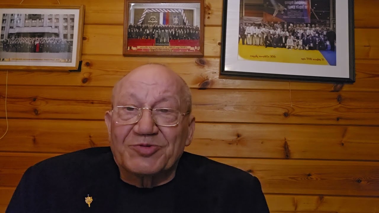 Криминальный Нижний. Возвращаемся в 90-е,  застой 80-х. Размышления у парадного подъезда. 