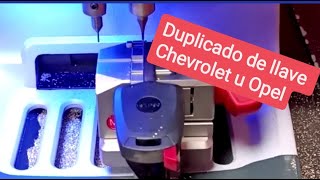 ✅ Duplicado llave Chevrolet Cruze con máquina corte Dolphin 2 y VVDI mini