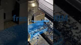 fresadora hbm bf35 mecanizando acero