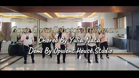 Gara Gara Sebotol Minuman || Line Dance || Choreo by Yulia Nata || Demo By Opulent house Studio