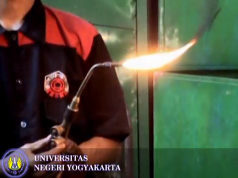 Video: Mengapa api netral merupakan api oxyacetylene yang paling umum digunakan?