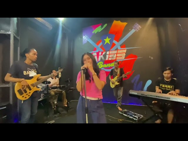 UNGU - SAAT INDAH BERSAMAMU | Adeline Thesa Cover class=