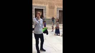 مؤثر .. شاب سوري يرفع الأذان من داخل قصر الحمراء في غرناطة بالأندلس - إسبانيا