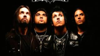 Papa Roach - She Loves Me Not HQ