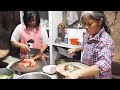 王四家来了2个客人，两婆媳忙着做饭，王四又不知跑哪里去偷懒了