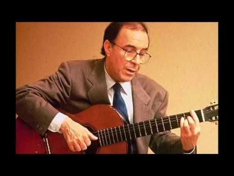 João Gilberto canta o hino nacional do Brasil