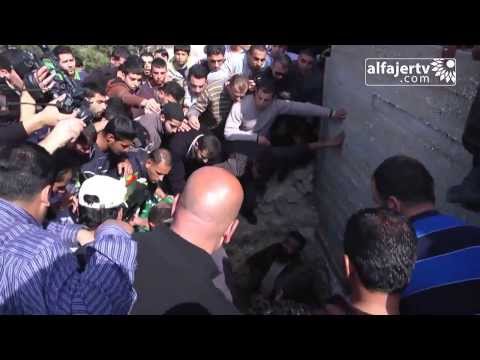 تشييع جثمان الشهيد مؤيد صلاح الدين في مسقط رأسه حزما قرب القدس