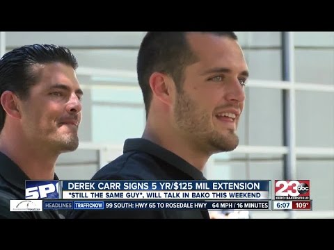 Video: Derek Carr firma un accordo da 125 milioni di dollari con gli Oakland Raiders