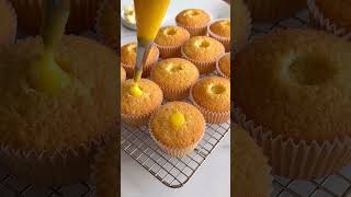 How to fill and frost lemon cupcakes (the easy way!)