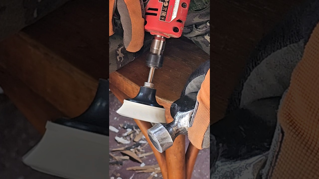 3M Scotch-Brite Roloc Bristle.