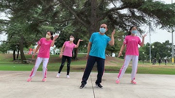 洛杉矶钟教练广场舞。【火辣辣的老妹贼拉拉的美】64步喜庆秧歌，歌好听舞简单好学易跳，La Rosemead park.