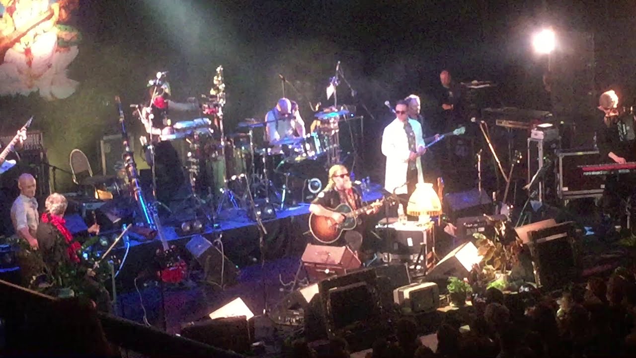 Aquarium\Аквариум-Encore: Sitting on a Beautiful Hill/Сидя на красивом холме. Live.Moscow. 1.07.2019