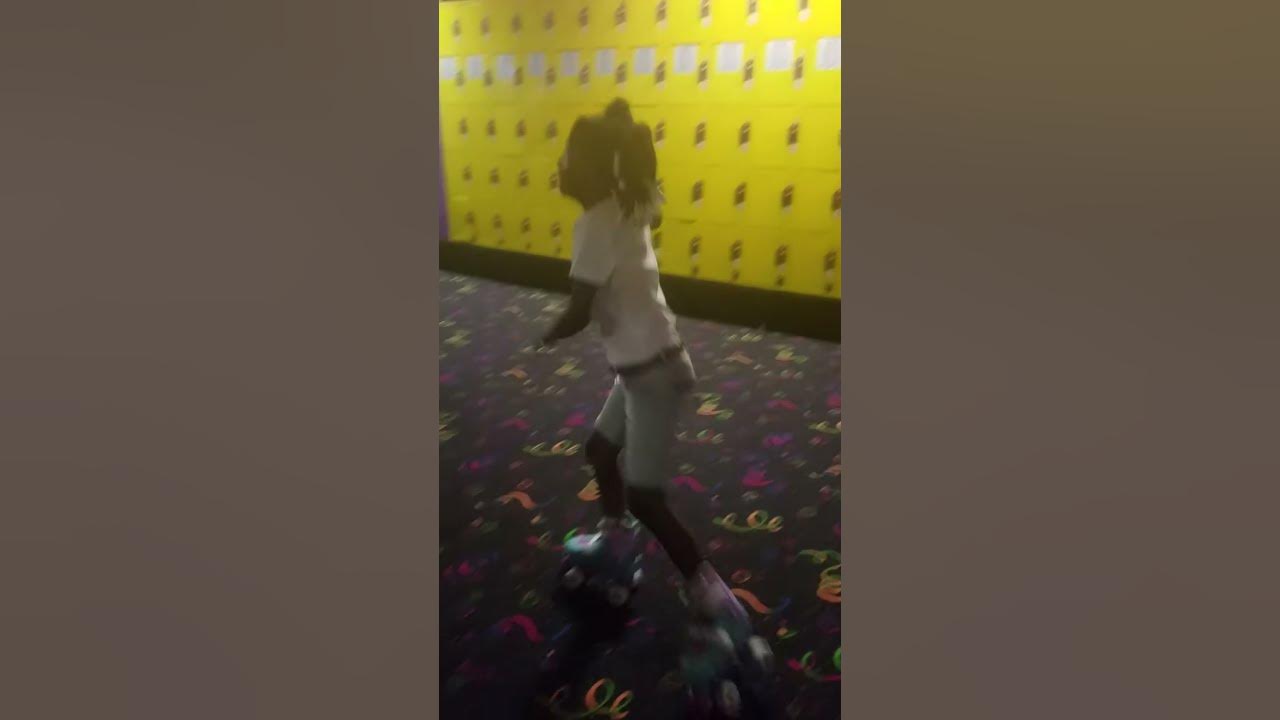 AMARI AND TERIANA STEELE Learning to skate YouTube