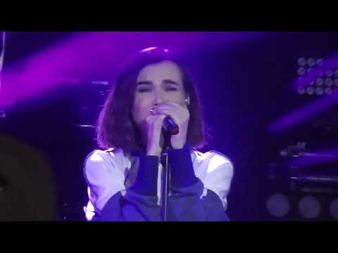 Лена Темникова - Зависимость(Пермь 11.11.2017)