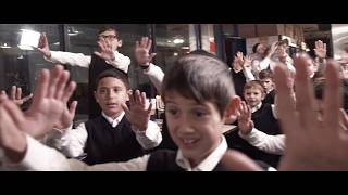 New York Boys Choir - "Spin That Dreidel" (feat. Avremi G.) chords