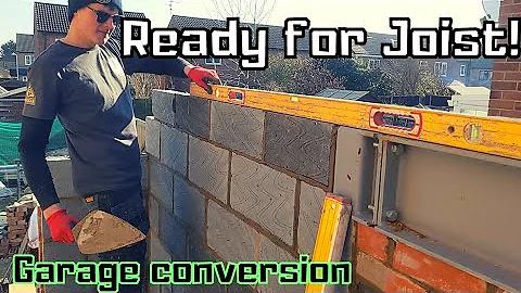 Bricklaying - Blockwork UP & Teaching the apprentice #renovation #vlog