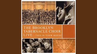 Miniatura de vídeo de "Brooklyn Tabernacle Choir - Keep on Making a Way (Live)"