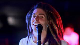 Zander - Red Lipstick