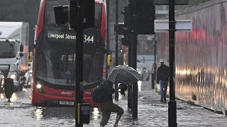 Royaume-Uni : Des pluies torrentielles provoquent des inondations à Londres