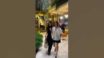 เสร็จงานกลับบ้านนอนกัน🤣😂มีคนหวงพี่มากดูดิ🤣😘💜🧡 #cute #เอมี่บอนนี่ #emibonnie