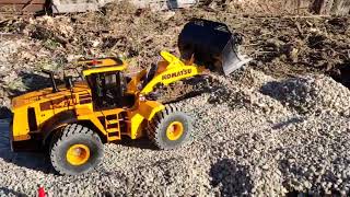 Rc komatsu / yere malzeme seriyoruz