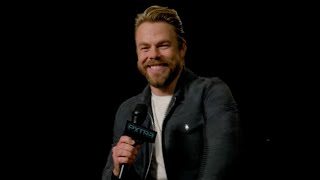 🚨BREAKING NEWS🚨 Derek Hough is Your New 'Extra' Host! Information