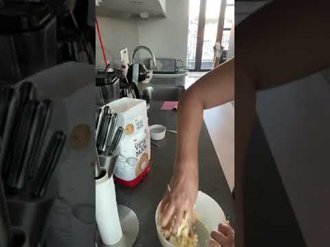 Видео: Шарсан шарагч зууханд жигнэмэг жигнэх үү?