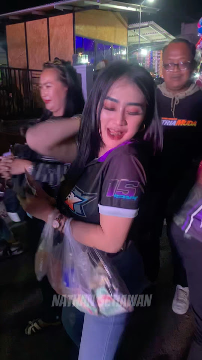 valen Wijaya Dancer Karnaval Ngroto