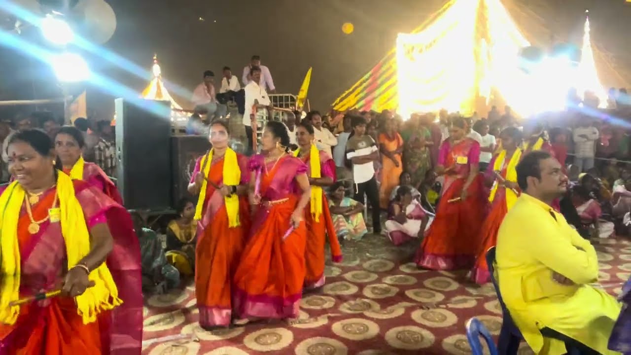 కోటప్పకొండతిరునాళ్ల లో కావూరు కోలాటం జెట్టి పద్మ చౌదరి తో 