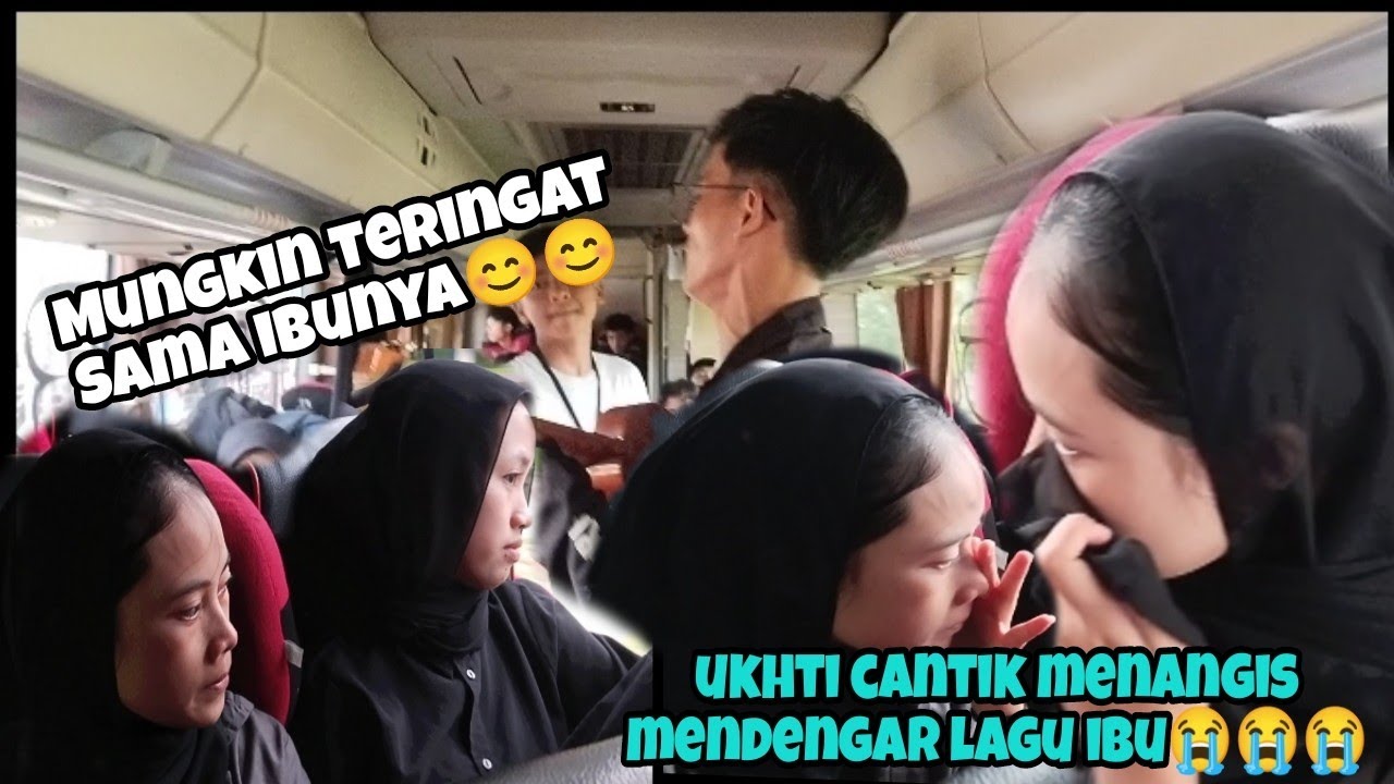 PENGAMEN ANYER// JILBAB HITAM MENANGIS MENDENGAR LAGU IBU 🥲