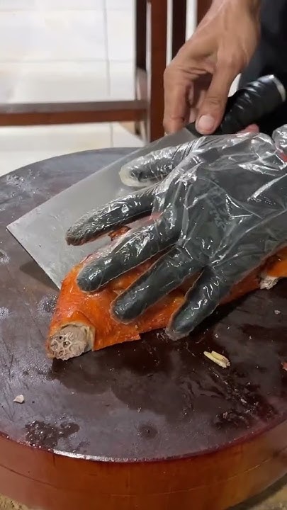 bebek-peking-enak-kriuk-chopping-delicious-fried-marinated-peking