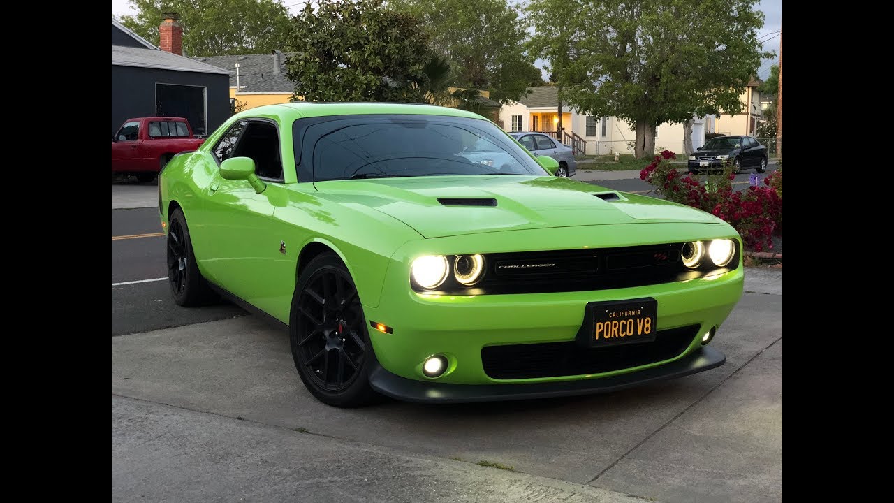 Dodge challenger v8