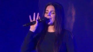 Vignette de la vidéo "Lana Del Rey - Blue Jeans // Liverpool UK 2017"