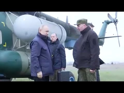 أوكرانيا.. بوتين يصل إلى منطقة خيرسون ويزور قوات دنيبرو العسكرية