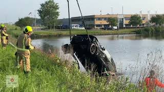 Auto te water A20 bij Maasdijk: Bestuurder gewond geraakt