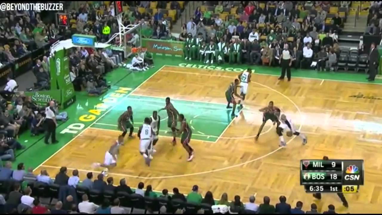 Les paniers les plus improbables de l'histoire du Basketball ! YouTube