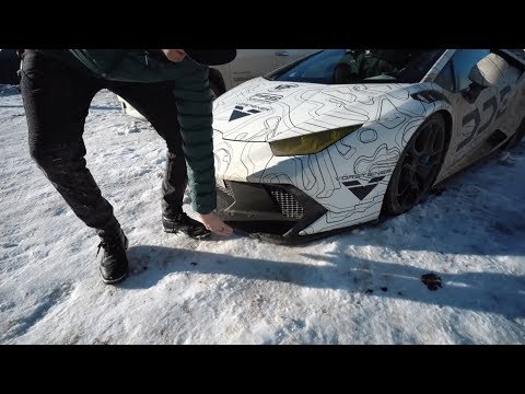 slammed-lamborghini-gets-destroyed-doing-donuts-in-snow!