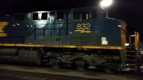 [CSX]832 ES44AH EFS AC44CW Leads Q470-12 In Fay NC Headed NB With Low Pitch Horn & Long Train