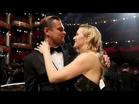 Kate Winslet Adorably Tears Up During Leonardo DiCaprio's Oscars - YouTube