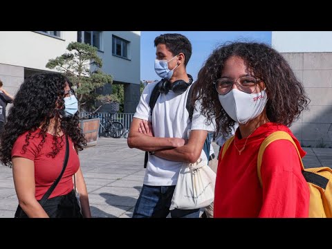 A masked start to the school year for 2,000 new EPFL students