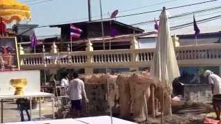 บรรยากาศงานเททองหล่อพระเจ้าตากสินมหาราชชาววัดอรุณ
