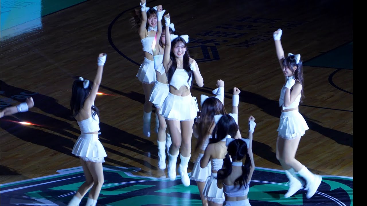 洋基工程首勝全場尖叫 睦那京領軍洋基女孩 動物風城市開場舞 