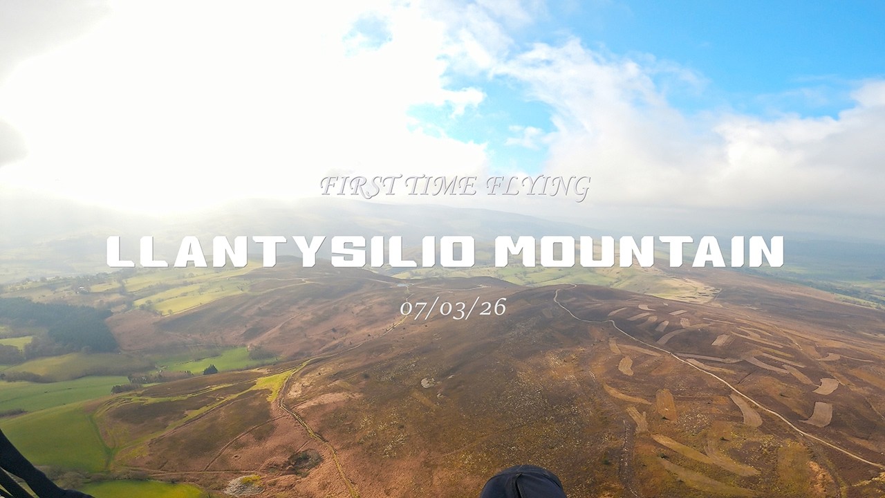 LLANTYSILIO MOUNTAIN PARAGLIDING