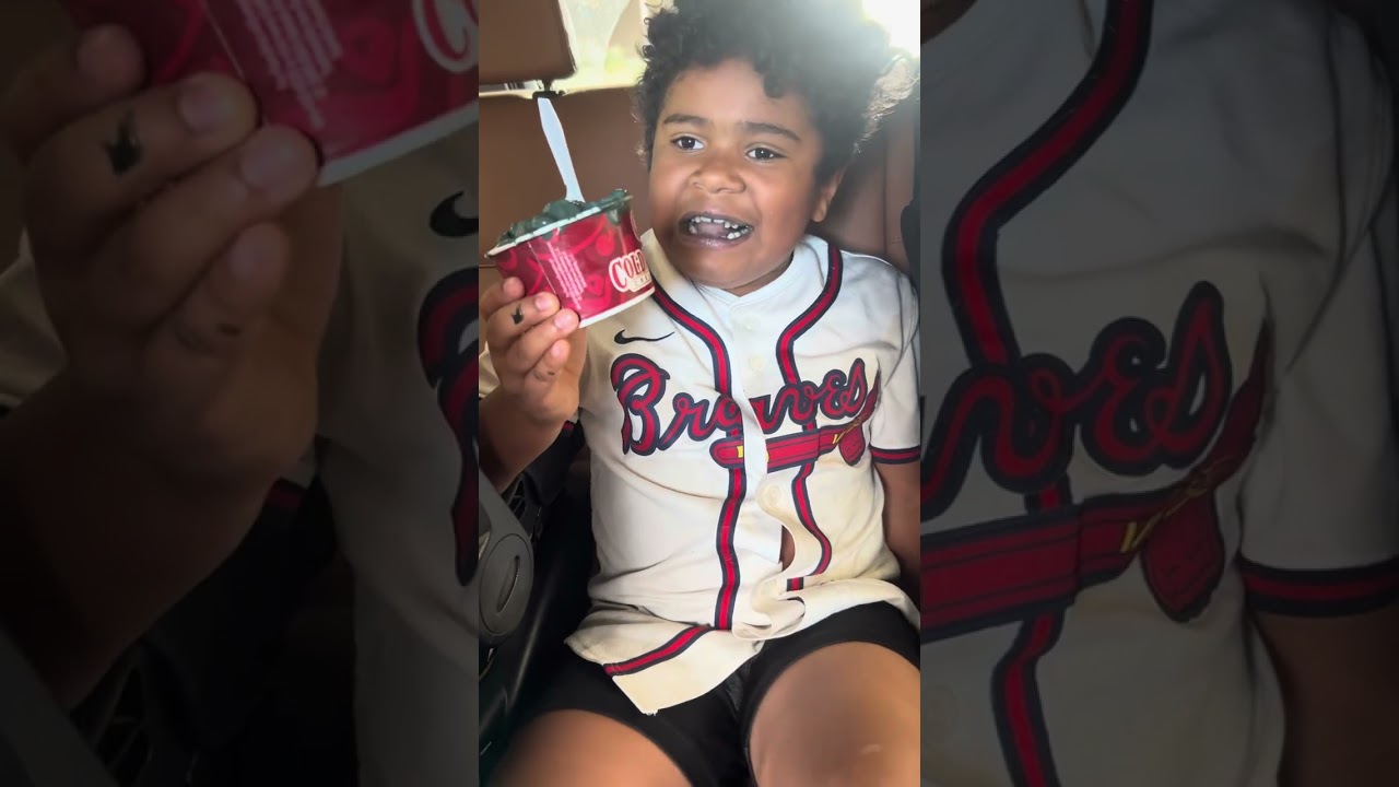 Trying Cold Stone’s boo batter ice cream