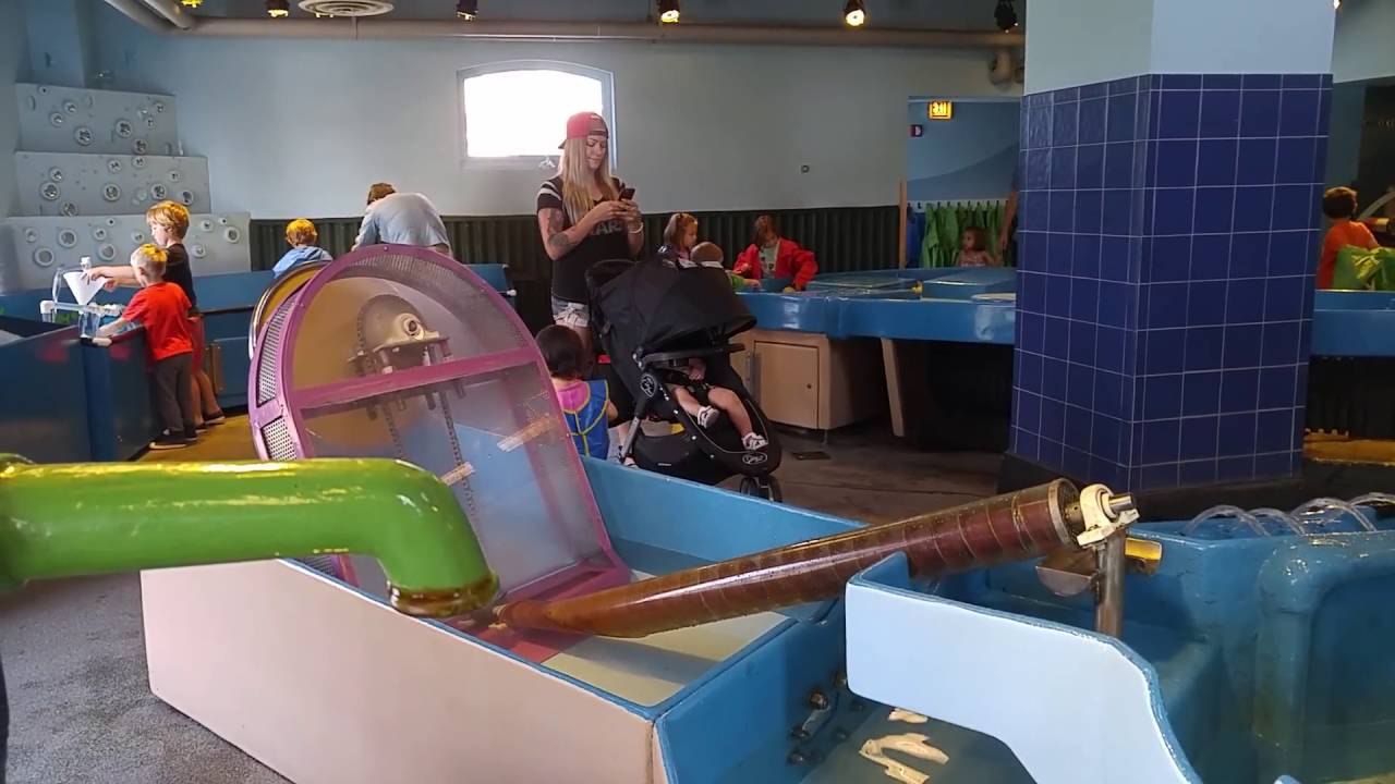 08-16-16 Toddler's Water Fun at Chicago Children's Museum - YouTube