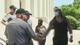 Ohio state patrol, protesters have peaceful exchange on statehouse steps